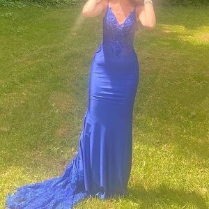 Ellie Wilde prom dress💙